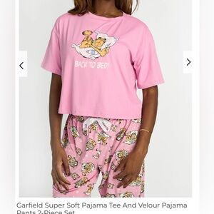 NWT- Women’s Garfield 2 pc Pj/ Lounge Set